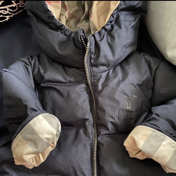 Infant Burberry coat - Picture 2 of 4